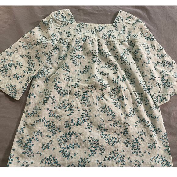 White Cotton Top with floral pattern - Picture 5 of 9